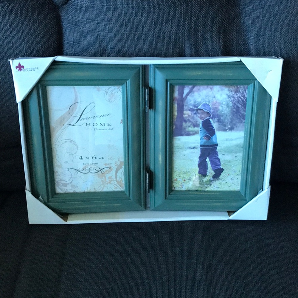 NWT Shabby chic green attached frames